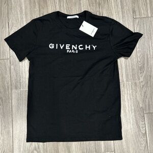 GIVENCHY T SHIRT